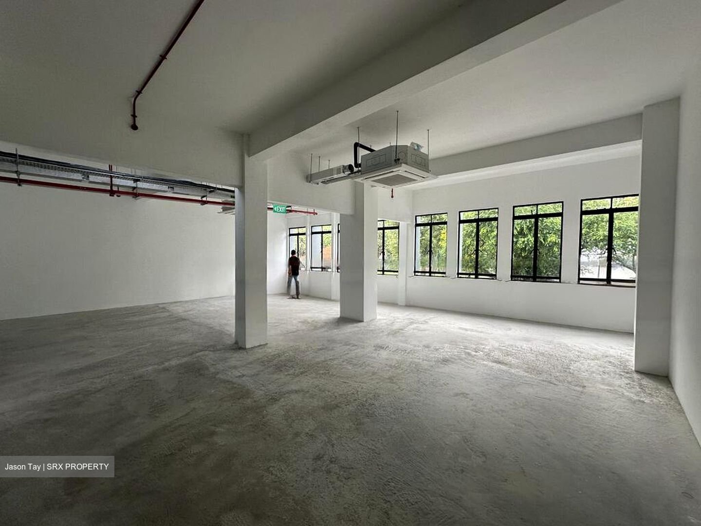 North Canal Road (D1), Retail #456913321